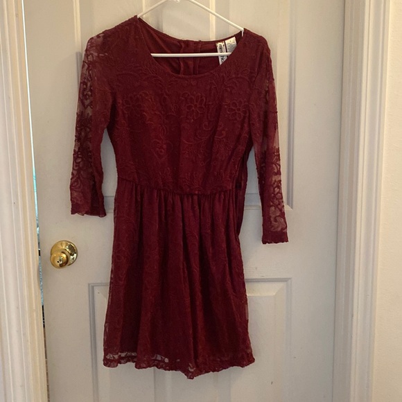 Burgundy Vintage Lace Dress - Picture 1 of 4